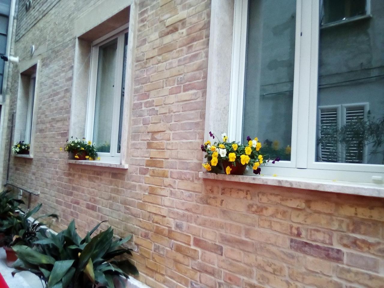 Officina Urban Sleep Bed & Breakfast San Benedetto del Tronto Exterior foto